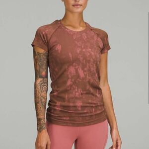 Lululemon Swiftly Tech Short Sleeve Tee Shadow Bloom Roasted Brown Pink